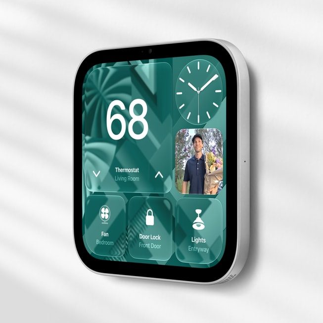 Apple HomeView 壁掛型平貼於居家牆面的實景展示