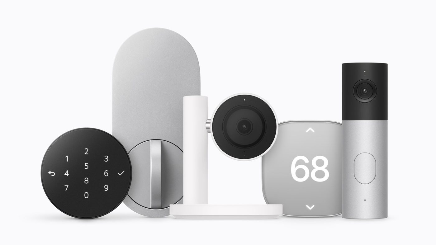 Apple Home Collection 產品群：數字鍵盤智慧門鎖、攝影機、影像門鈴、恆溫器與感測器並排